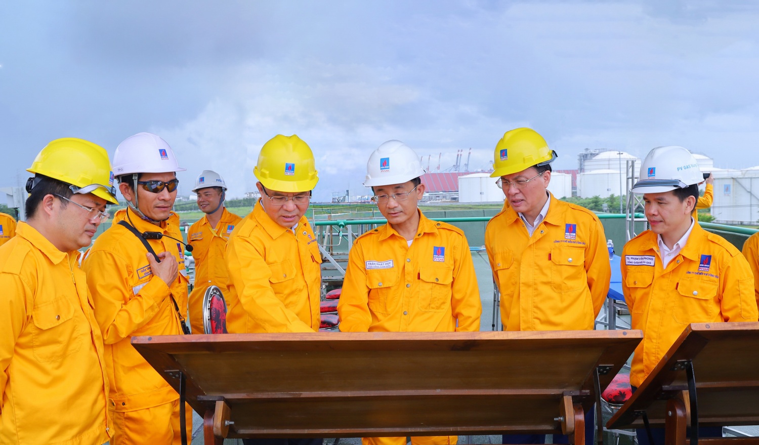 Setting a New Record: Petrovietnam Poised for a Breakthrough in the Nation’s New Era”